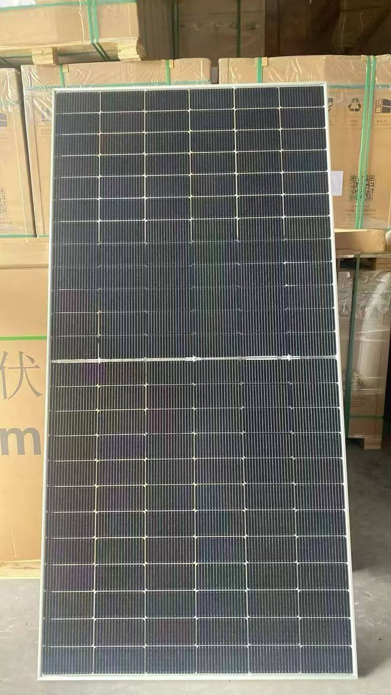 590W N-Type Bifacial Monocrystalline Solar Panel - New